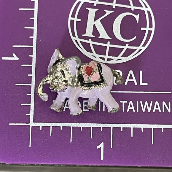 Vintage Purple Enamel Elephant Scatter Pin Brooch Gold Tone Figural - Picture 4 of 4